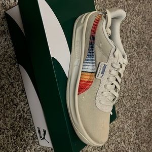 California vintage Puma sneakers! New! Never worn! Mens 8.5! Eur 41 Womens